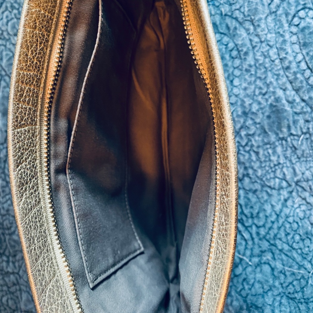 Authentic Coach Clutch - Picture 6 of 8
